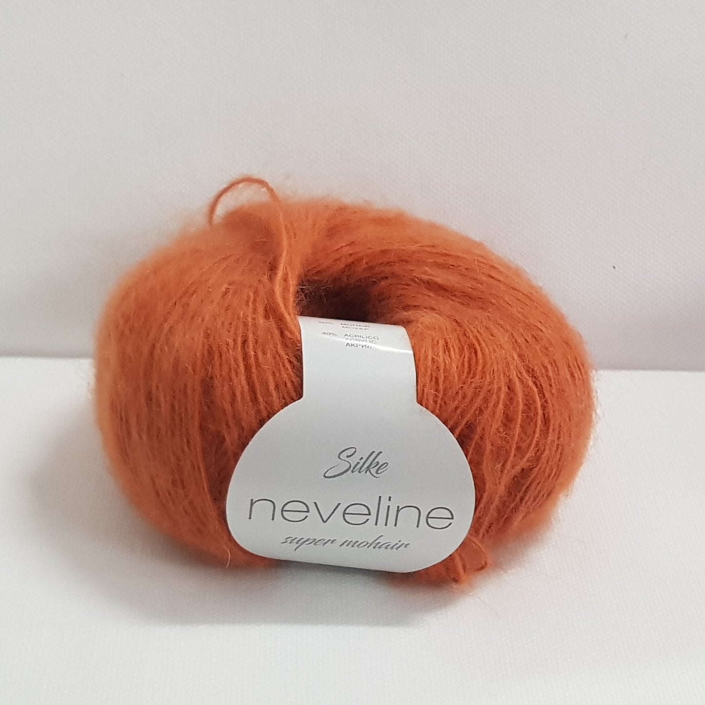 LANA NEVELINE 60% mohair 40% acrilico