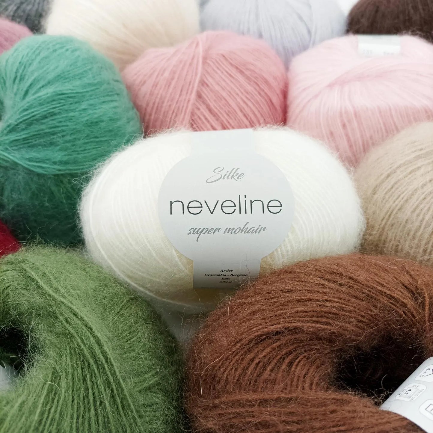 LANA NEVELINE 60% mohair 40% acrilico